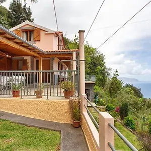 Fantatic House Vakantiehuis Ponta Delgada (Madeira)
